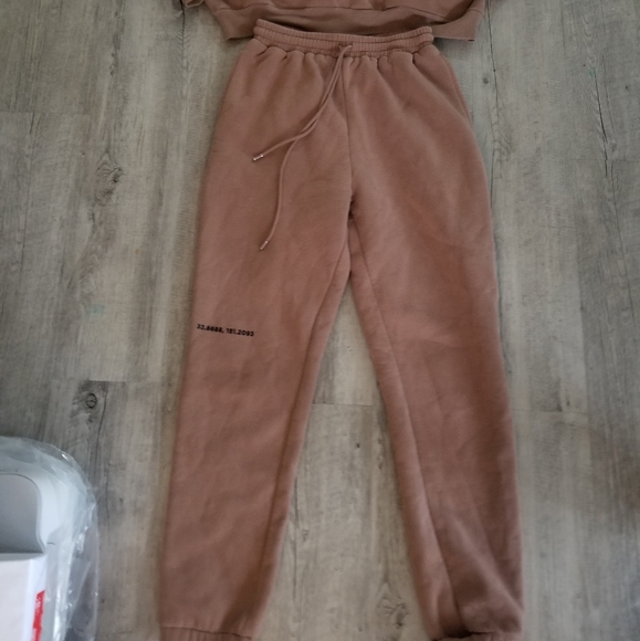 Meshki sweatsuit set - Picture 5 of 5